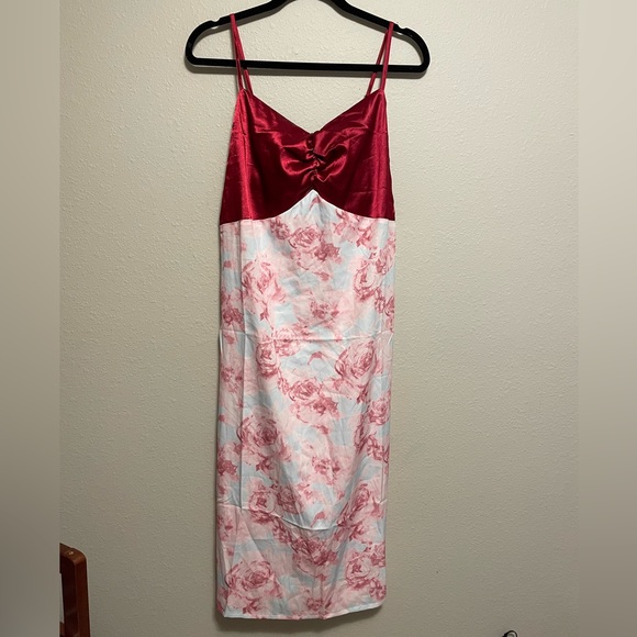 SHEIN Dresses & Skirts - NWOT Shein Curve Rose Satin Dress